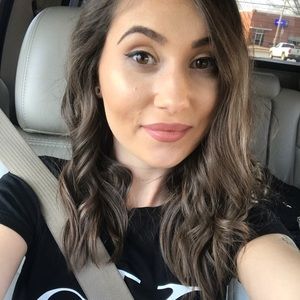 Meet your Posher, Jessica